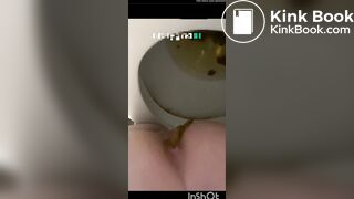 Pooping - video 658