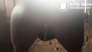 AFRICAN LADY POOPING IN AN ABANDONED HOUSE