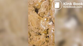 Echando una gran cagada para mi negra