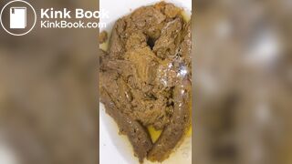 Echando una gran cagada para mi negra