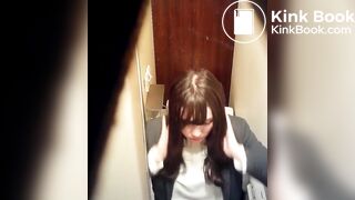 Japanese girl Pooping - video 3
