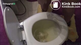 D&k@ta pooping