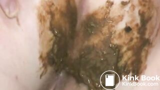 Poop in metallic tights