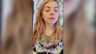 Girl pooping on toilet - video 150
