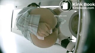 chinese beautiful girl toilet diarrhea