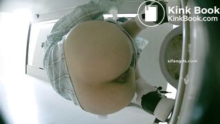 chinese beautiful girl toilet diarrhea