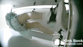 chinese beautiful girl toilet diarrhea