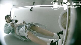 chinese beautiful girl toilet diarrhea