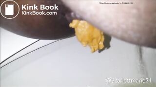 Girl pooping on toilet - video 155