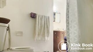 Girl pooping on toilet - video 153