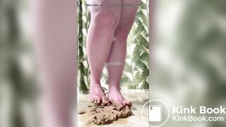 Scat & Feet