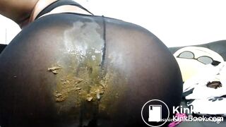 sexy latina poops in black pantyhose[oc]