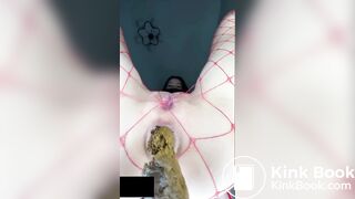 Cute girl shitting - video 34