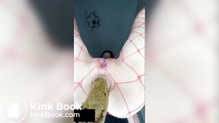 Cute girl shitting - video 34