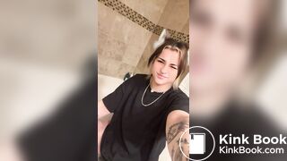 Girl pooping - video 766