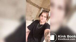 Girl pooping - video 766