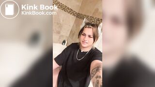 Girl pooping - video 766