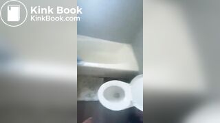 Girl poop - video 217
