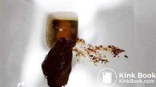 Girl pooping in the toilet - video 15