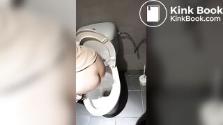 Beautyful girl pooping in the toilet