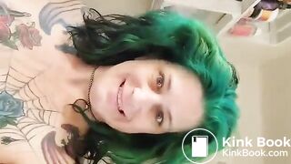 Girl poop - video 229