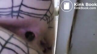 Girl poop - video 229