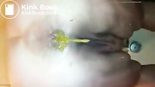 My SSBBW friend shitting for me in the bathtub again