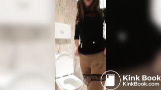 Girls Pooping at Hotel