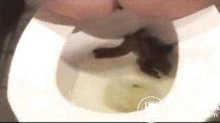 Blonde teen takes a huge poop and wipes