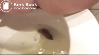 Blonde teen takes a huge poop and wipes