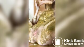 Cam girl shit smear and eating