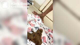 Novinha brasileira cagando muito para você comer