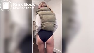 Girl poop - video 208
