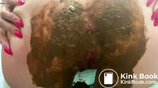 Big poop in teal panties