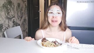 Scat on plate - video 8