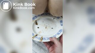 Shitting directly on the plate! [SHORT VIDEO]