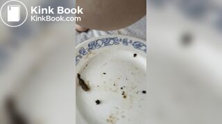 Shitting directly on the plate! [SHORT VIDEO]