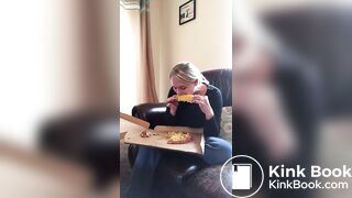 Hot girl shitting on pizza - video 3