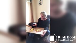 Hot girl shitting on pizza - video 3