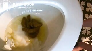 Pretty Blonde Girl Farts and Poops Compilation