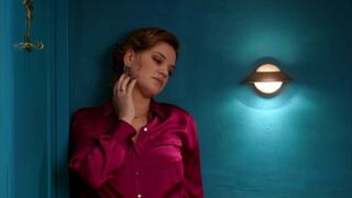 Sexy waitress desperate poop in job toilet