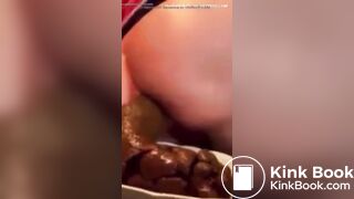 Loirinha cagando grosso