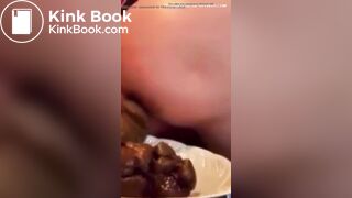 Loirinha cagando grosso