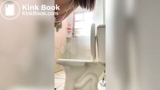 Brasileira corpo sexy cagando