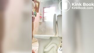 Brasileira corpo sexy cagando