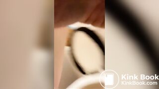 she droppin sum hot turds