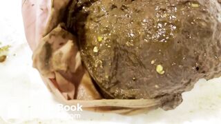 Huge poop in pink panties - video 4