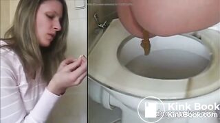 Ragazza che fa la cacca e parla