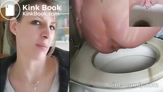Ragazza che fa la cacca e parla