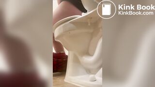 Secy girl pooping a lot on toilet